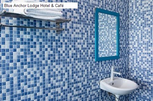 Ngoại thât Blue Anchor Lodge Hotel & Café